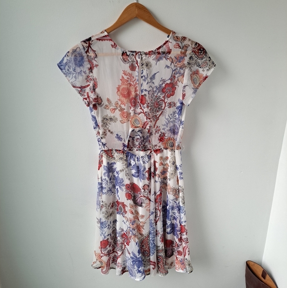 Dresse - Picture 3 of 3